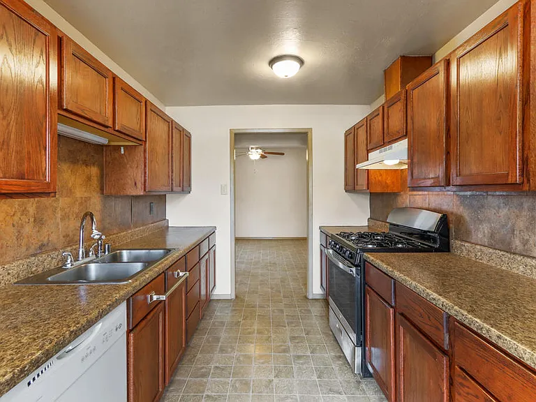 5201 Cornell Ave — Photo 22