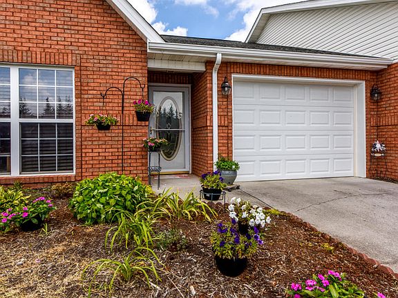 2nd image of 2922 Dominion Dr