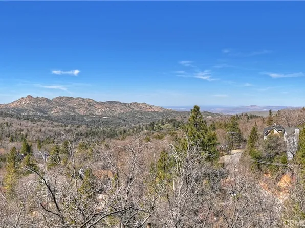 28738 Bryce Dr, Lake Arrowhead, CA 92352