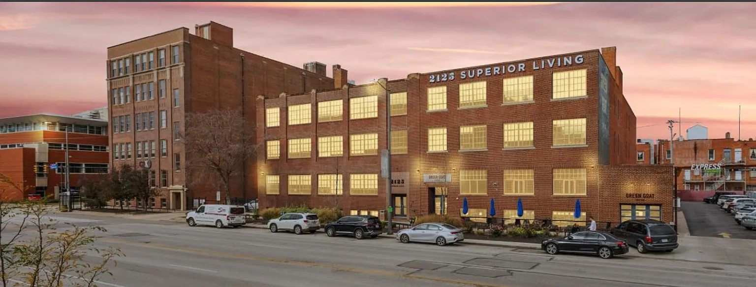 2125 Superior Living — Photo 1