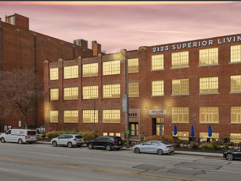 2125 Superior Living — Photo 1