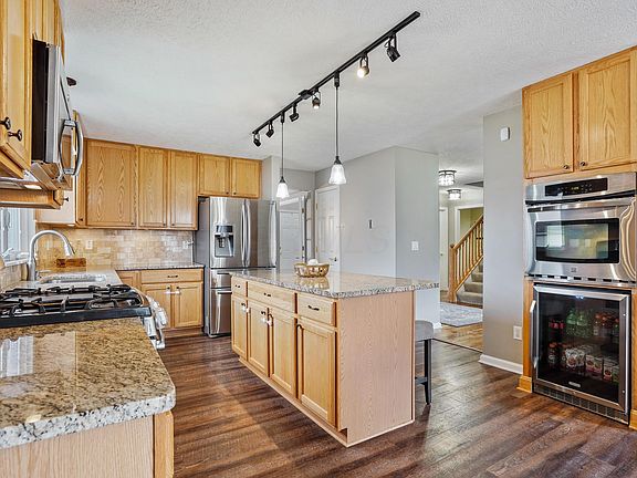 4th image of 2378 Charoe St