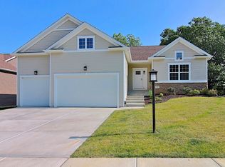 5 Wollaston Rd, Valparaiso, IN 46383