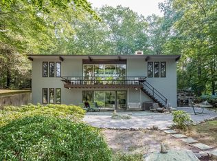 205 Saddle Hill Rd, Stamford, CT 06903