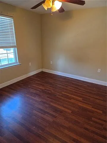 3 bed, 1.0 bath, 1604 sqft, $2,000 — Photo 4