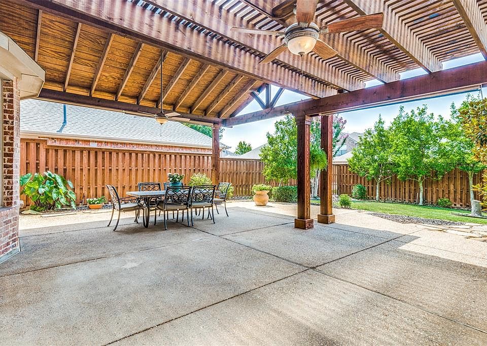 1st image of 6213 Blackstone Dr