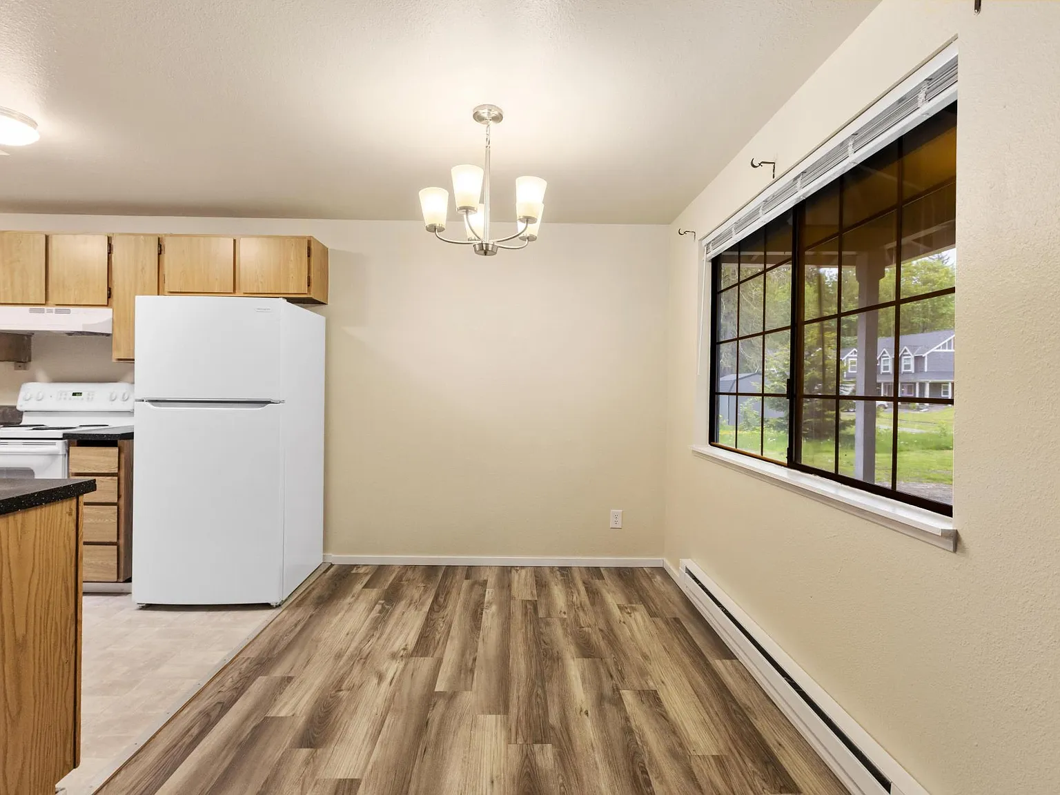 2 bed, 936 sqft, $2,165 — Photo 4