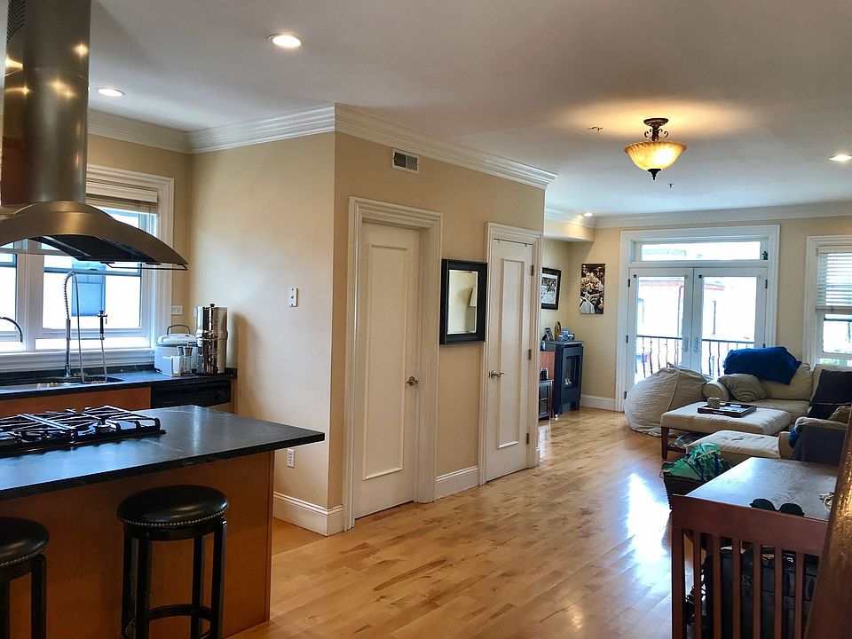 1st image of 360-362 Dorchester St #3