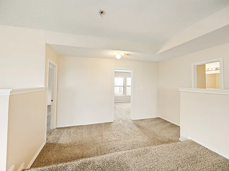 12010 Peachtree Ln — Photo 21