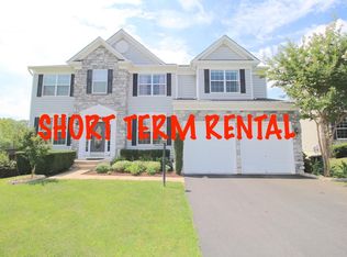 16128 Mountain Eagle Ct, Woodbridge, VA 22191