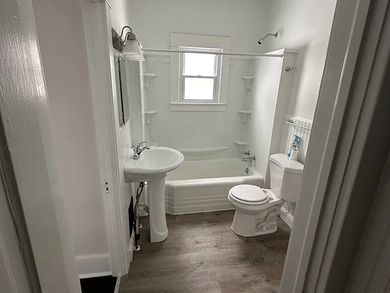 341 W Main St — Photo 11