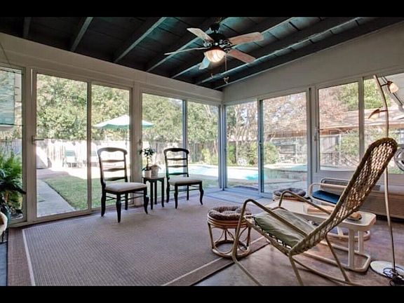 2nd image of 426 Cambridge Dr