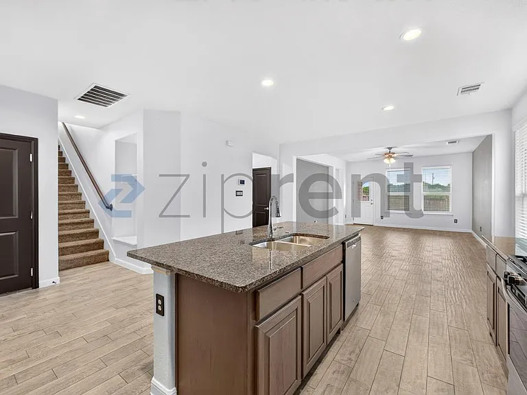 9024 Weepy Hollow Trl — Photo 12