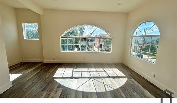 1st image of 4043 1/2 W 21st St