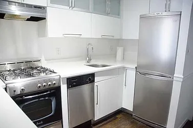 Rented by R New York