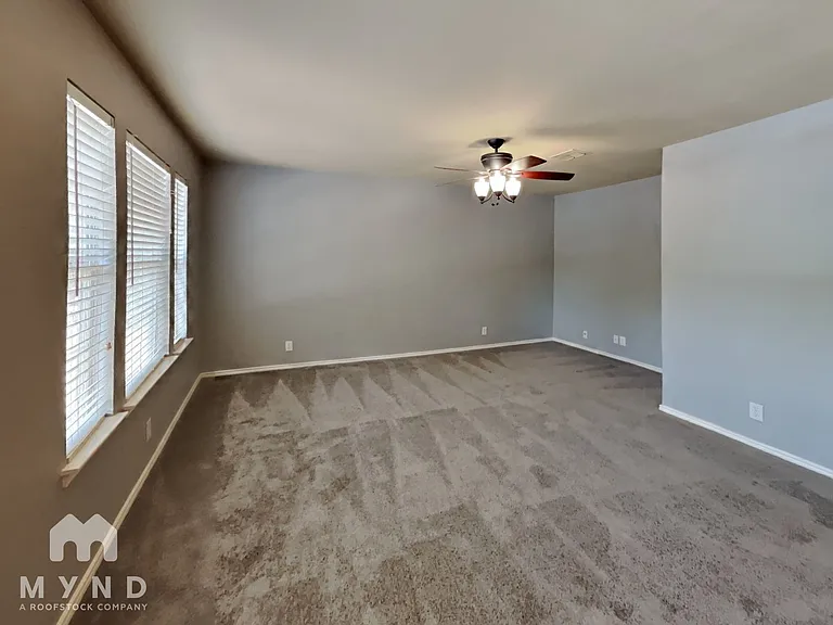 8606 Eagle Peak — Photo 10