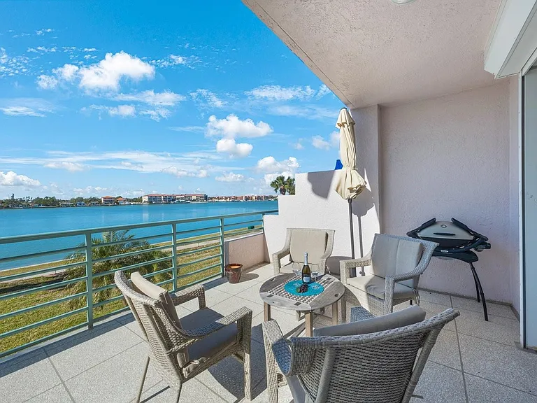 8020 Sailboat Key Blvd S #105 — Photo 9