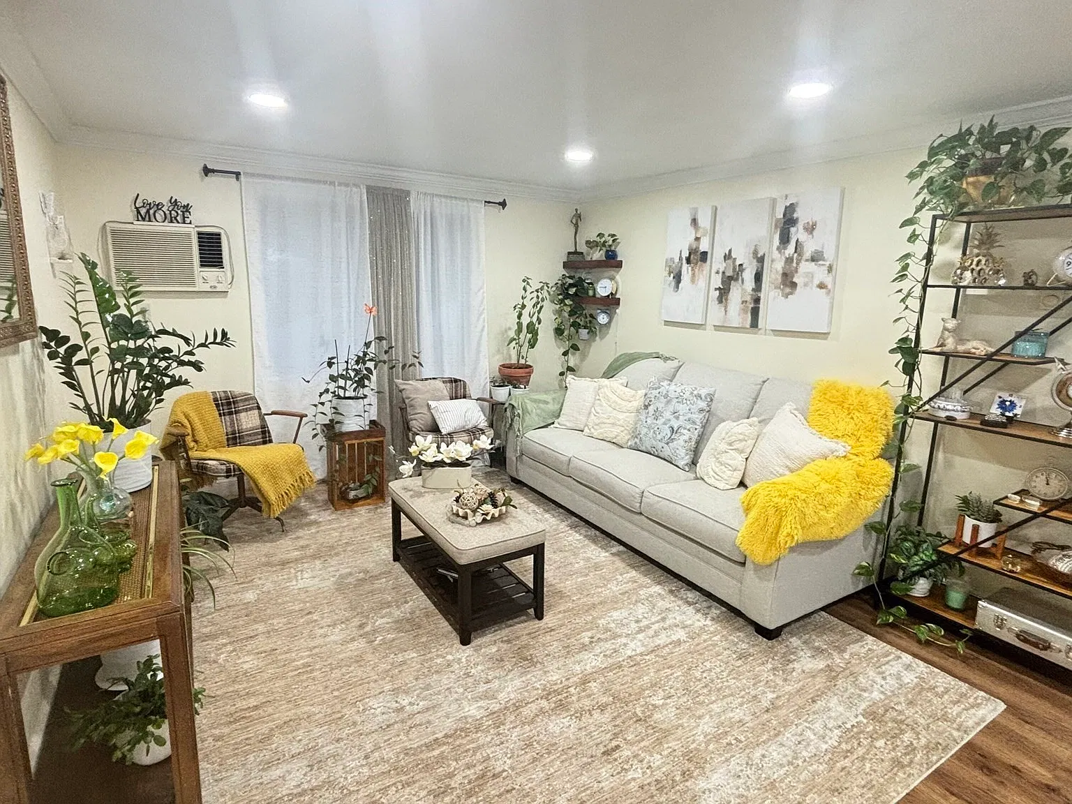 2 bed, 688 sqft, $2,100 — Photo 3