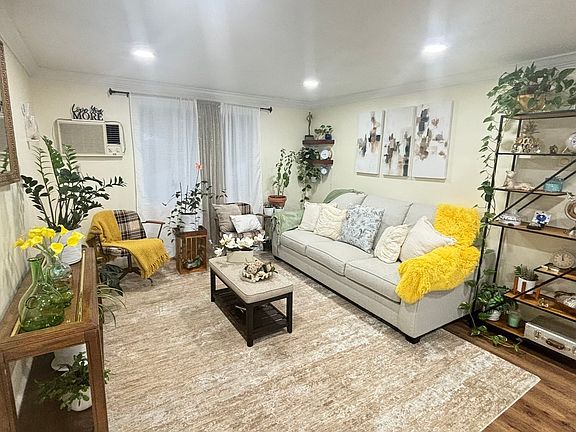 3rd image of 192 Bolton St APT 8