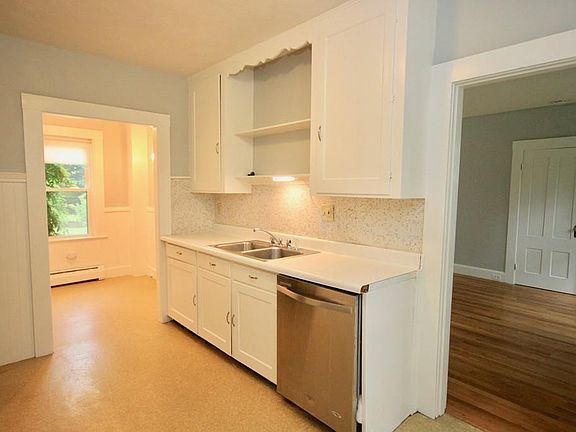 5th image of 67 Howard St #1