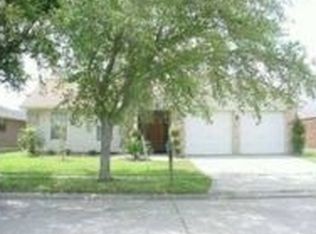 2468 Park Place Dr, Gretna, LA 70056