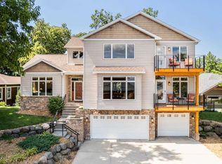 4851 Morris Ct, Waunakee, WI 53597