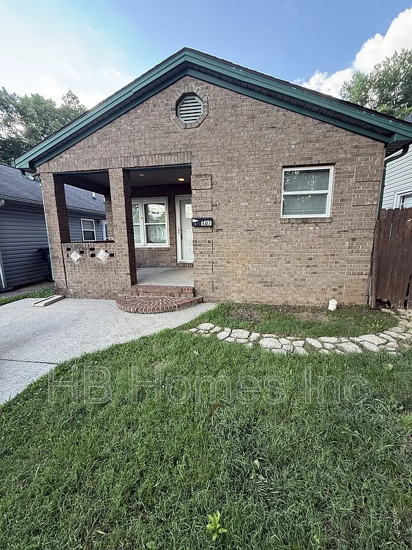 3 bed, 2.0 bath, 1188 sqft, $1,975 — Photo 1
