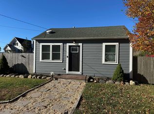 28 Sheridan Dr #1, Shirley, NY 11967