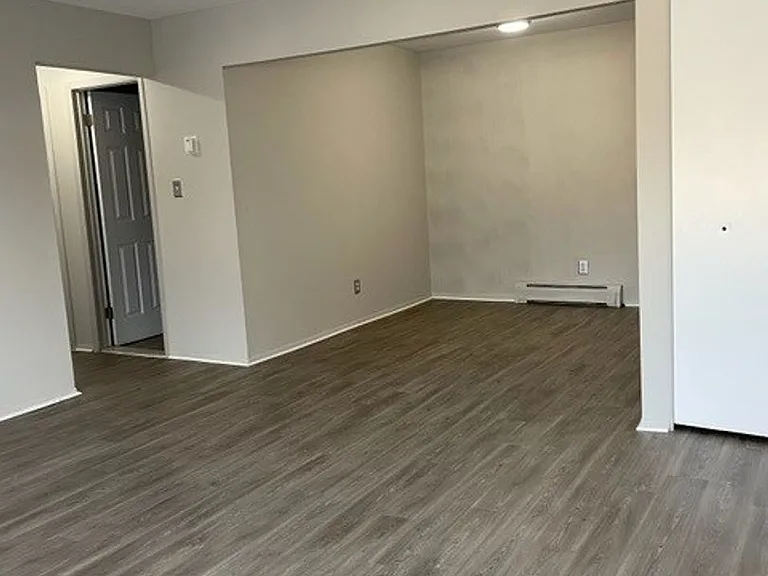 333 Marshall Apartments — Photo 18
