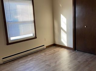 20 Elizabeth St, Chicopee, MA 01013