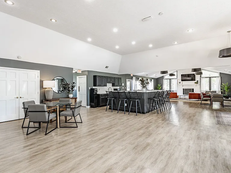 Bavarian Village Apartments — Photo 38