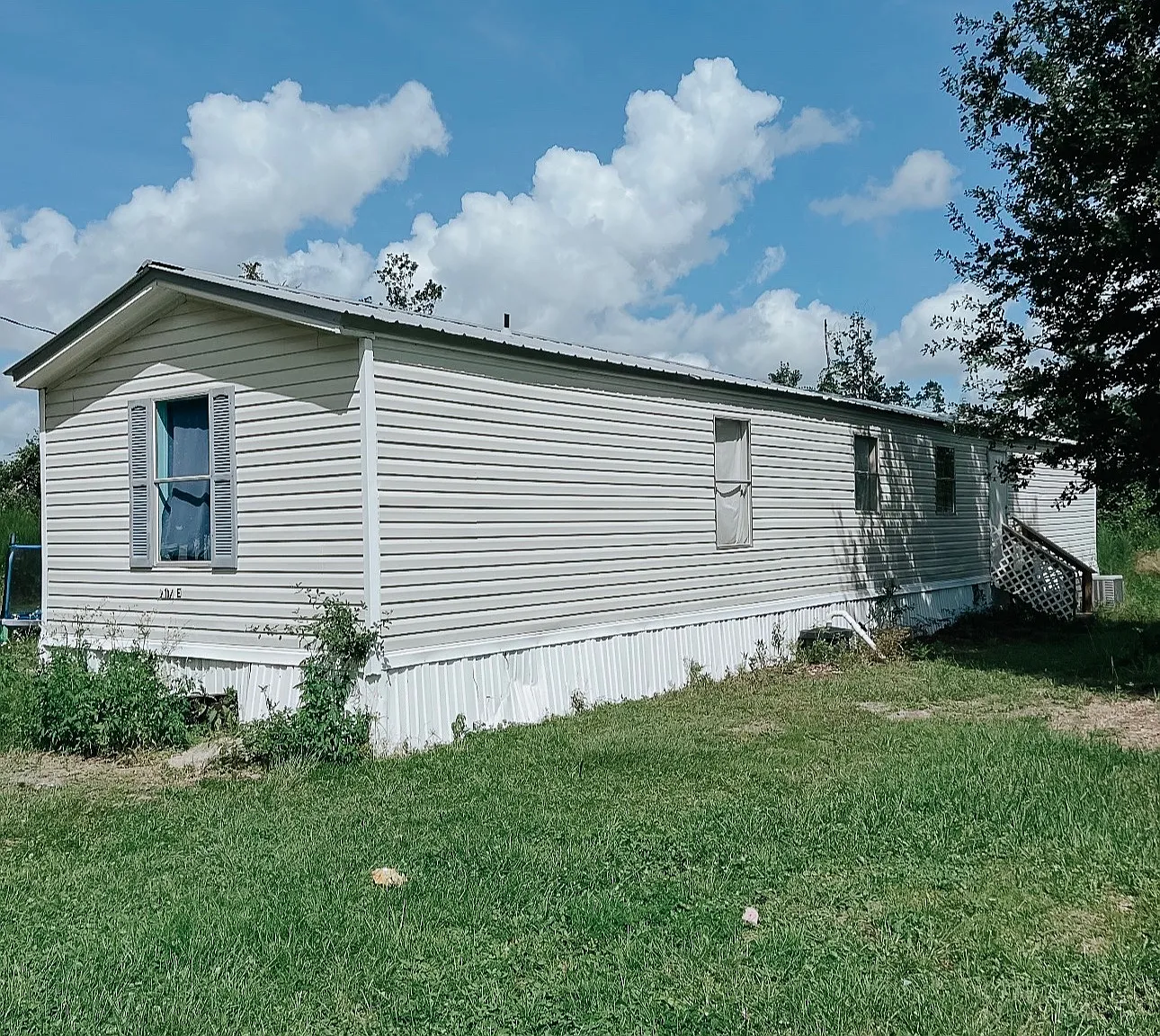 3 bed, 750 sqft, $1,195 — Photo 2