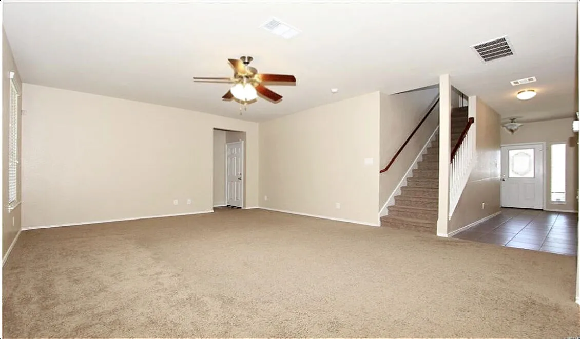 4 bed, 3.0 bath, 2450 sqft, $1,850 — Photo 2
