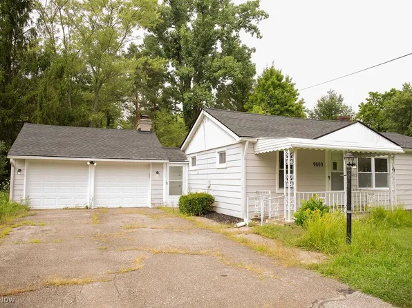 9800 North Blvd, Chagrin Falls, OH 44023