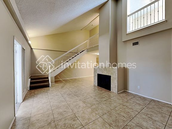 4th image of 6313 W Becker Ln