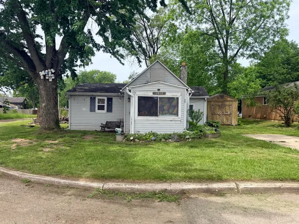 1014 N 9th St, Niles, MI 49120