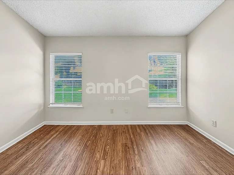 1819 Harbor Island Dr — Photo 9