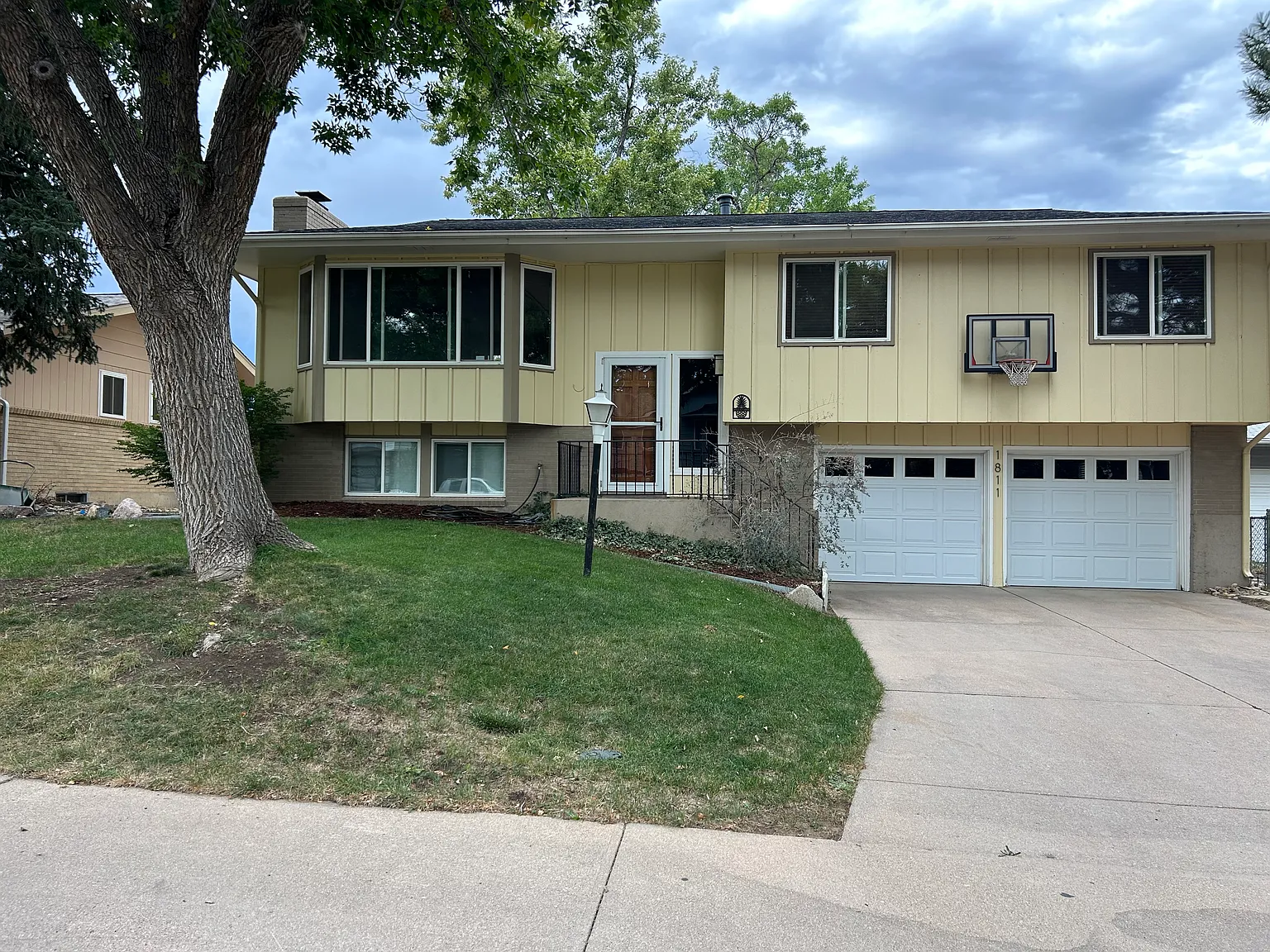 3 bed, 2.5 bath, 1800 sqft, $2,250 — Photo 2