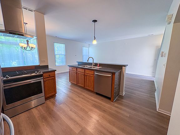 4th image of 1453 Millbrook Dr #0