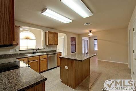 5th image of 523 Calhoun Dr