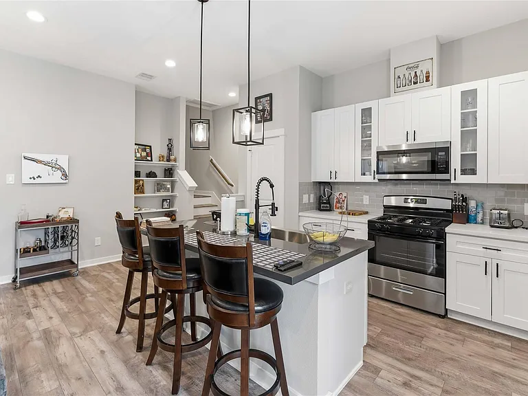 417 Stonework Landing Ln — Photo 6