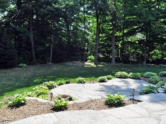 3rd image of 2450 Anita Dr