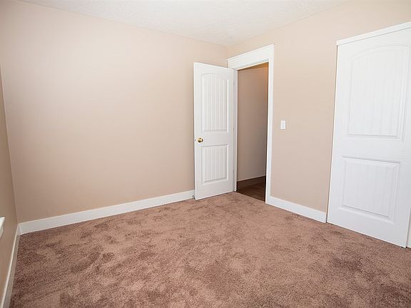 5th image of 260 N Silkwood Dr