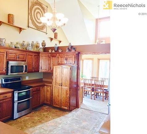 Beautiful Tiled Floor & Large Pantry