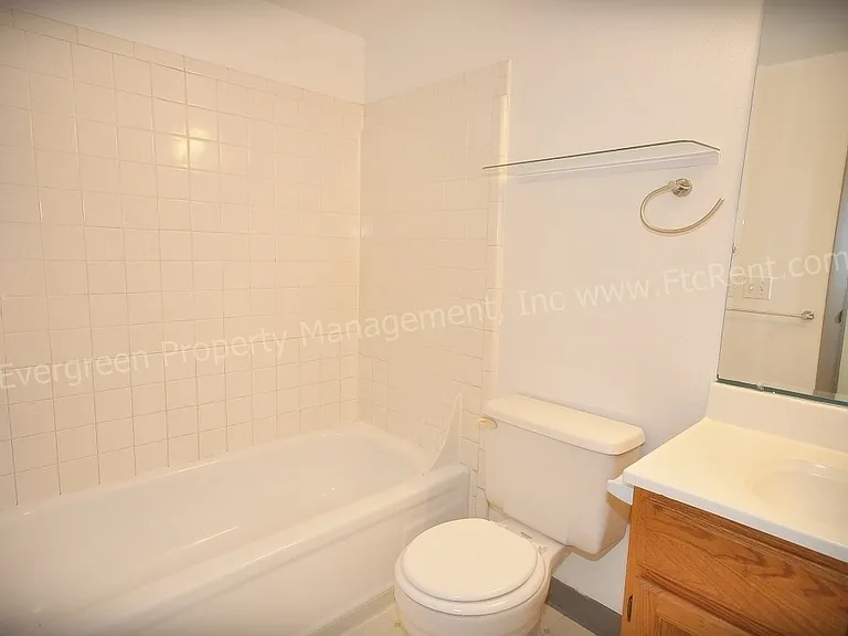 1705 Heatheridge Rd #D104 — Photo 3