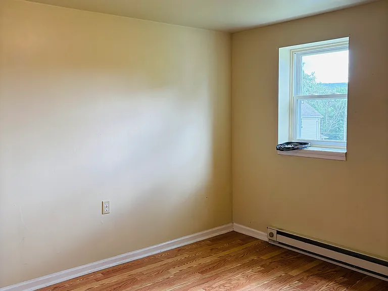 410 Main St — Photo 5