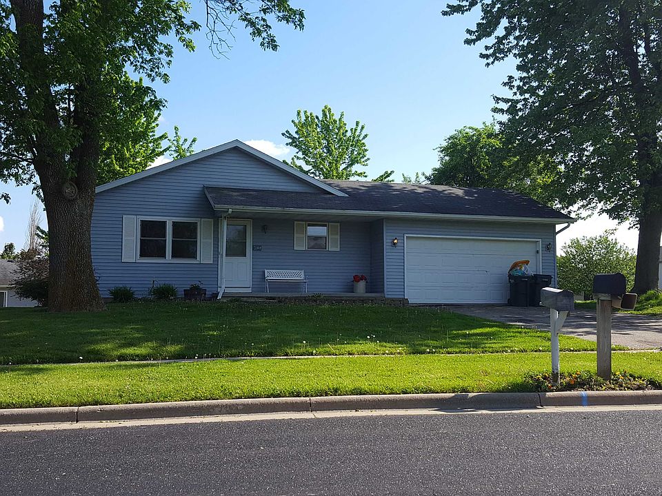 1st image of 215 W Freidel Dr