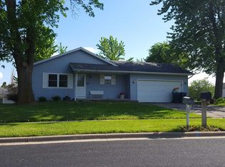 215 W Freidel Dr, Marshall, WI 53559