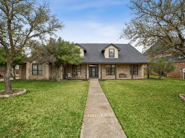 1914 W Emerald Bend Ct, Granbury, TX 76049
