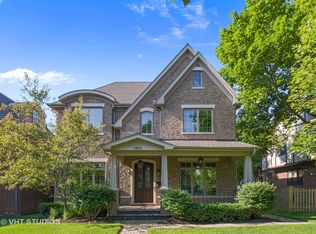 1515 Spencer Ave, Wilmette, IL 60091